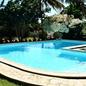  Hébergement de vacances La Bougainvillée Guadeloupe
